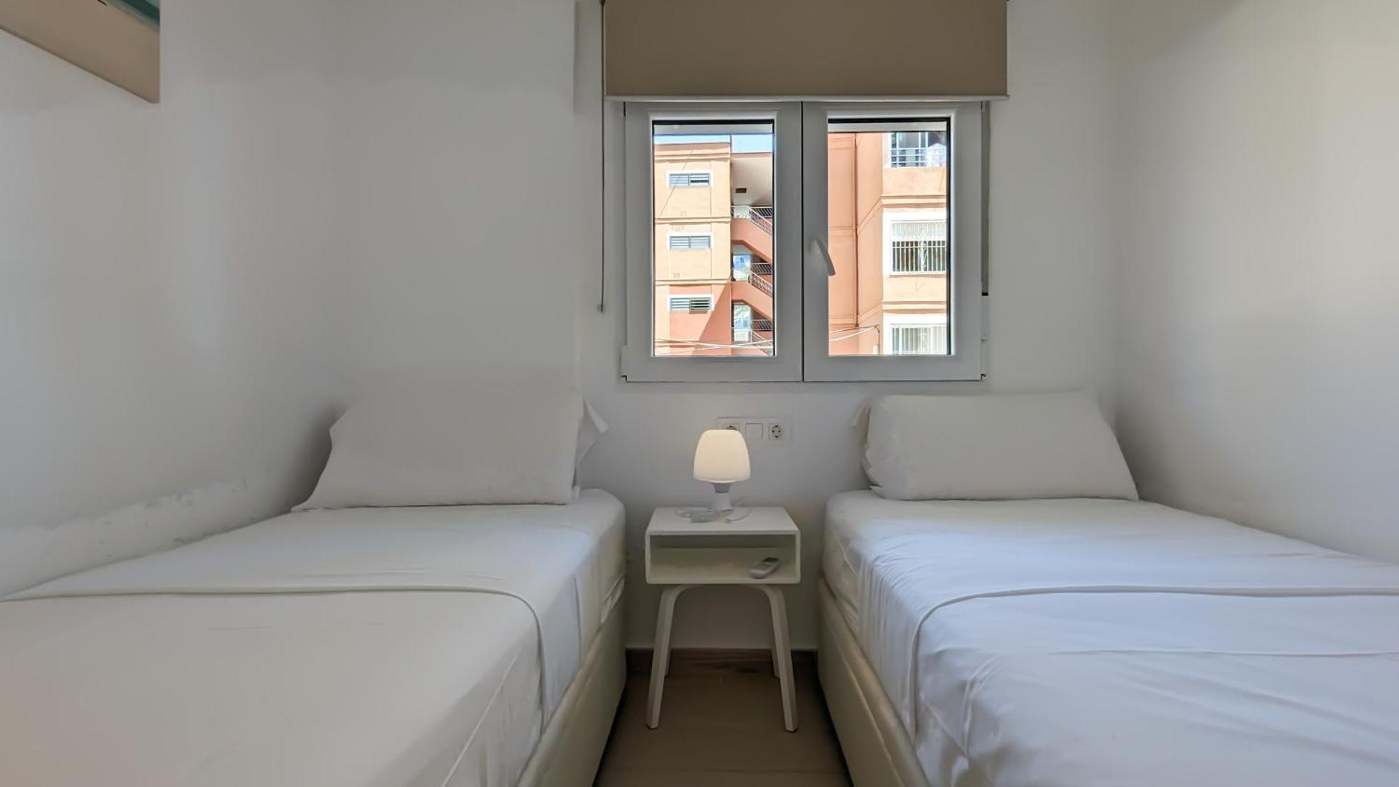 Esmeralda Sea Front Apartment Benidorm Exteriör bild