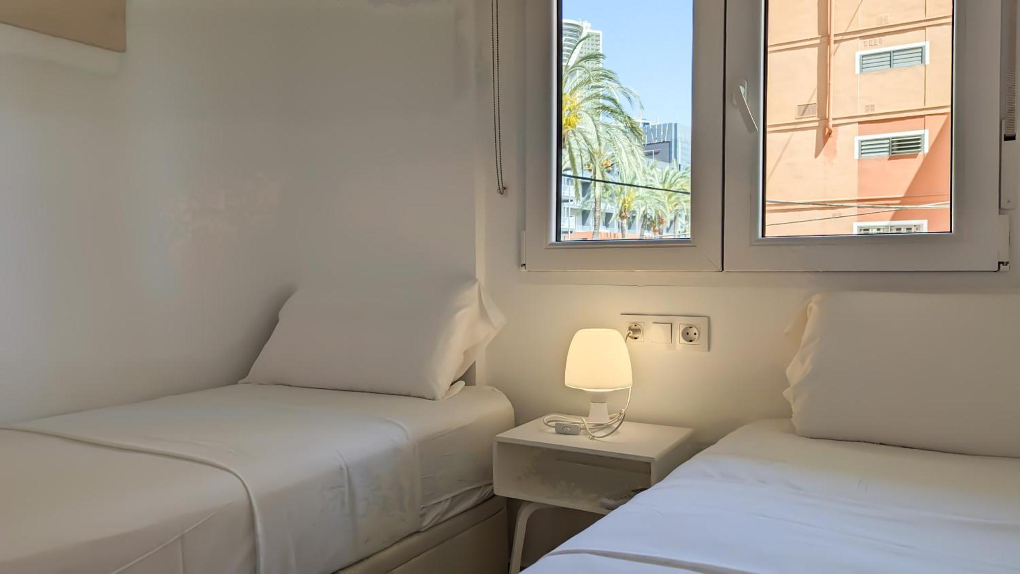 Esmeralda Sea Front Apartment Benidorm Exteriör bild